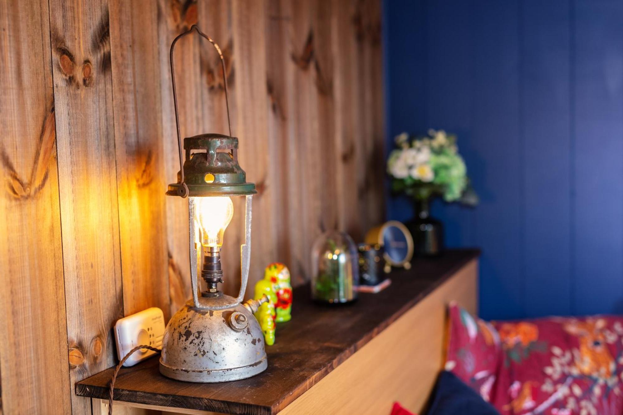 Under The Oak Glamping Otel Caerphilly Dış mekan fotoğraf