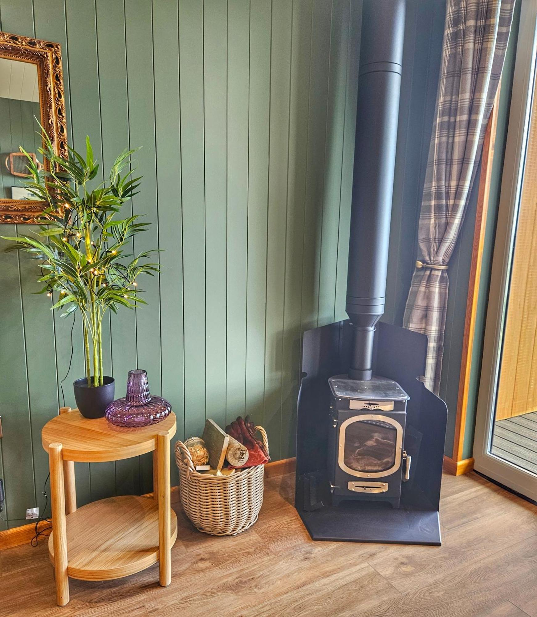 Under The Oak Glamping Otel Caerphilly Dış mekan fotoğraf
